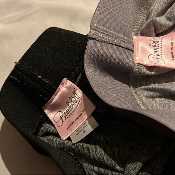 Bombshell sportswear leggings size medium - Picture 3 of 3